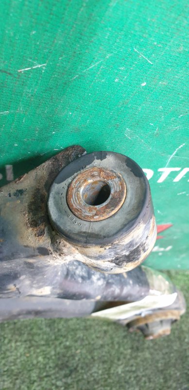 Рычаг нижний передний левый HONDA MOBILIO GB1 L15A