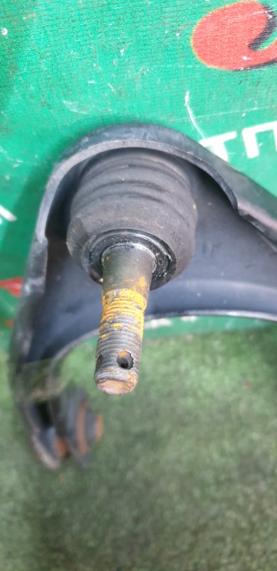 Рычаг верхний передний правый TOYOTA CROWN GRS182 3GR-FSE