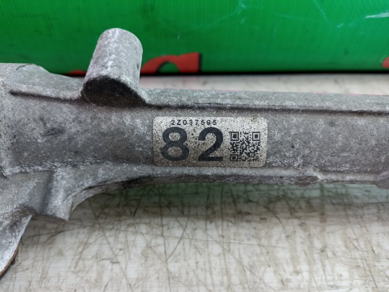 Рулевая рейка передняя для TOYOTA AQUA NHP10 1NZ-FXE 6 ракурс Рулевая рейка передняя для TOYOTA AQUA NHP10 1NZ-FXE 6 ракурс