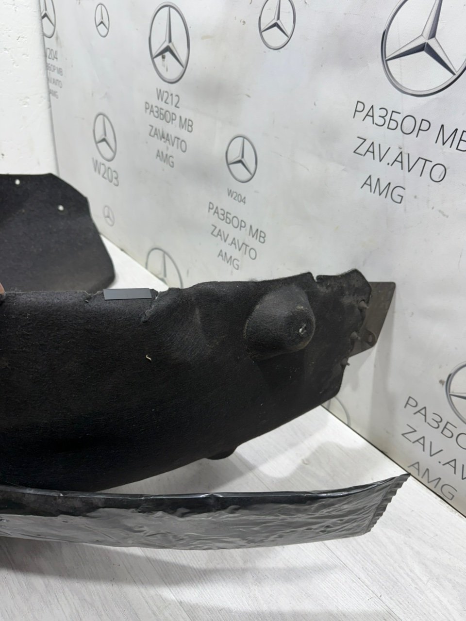 Подкрылок задний левый W204 2013 M271.8