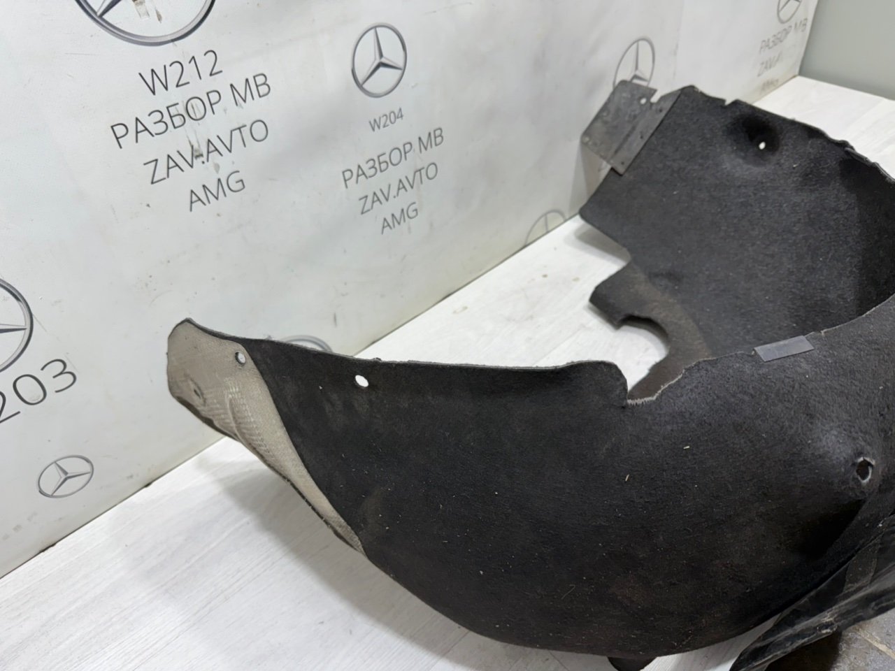 Подкрылок задний левый W204 2013 M271.8