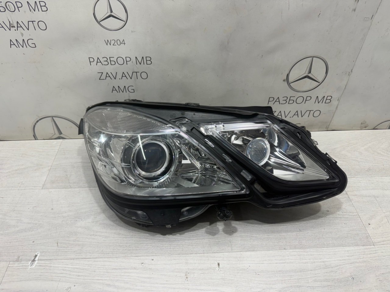 Фара правая Mercedes-Benz E-class 2009 W212 A2128205861 Б/У
