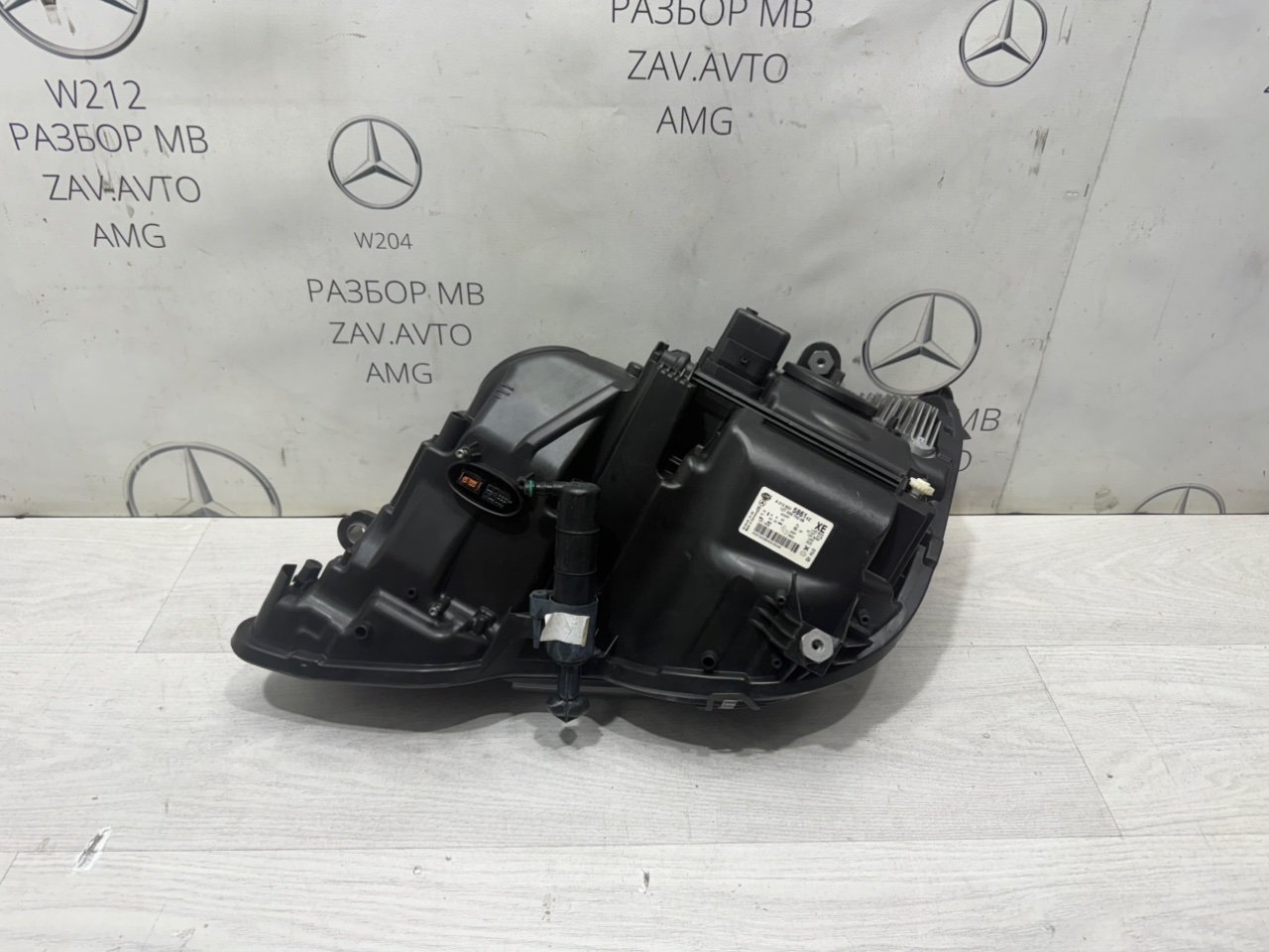 Фара правая E-class W212