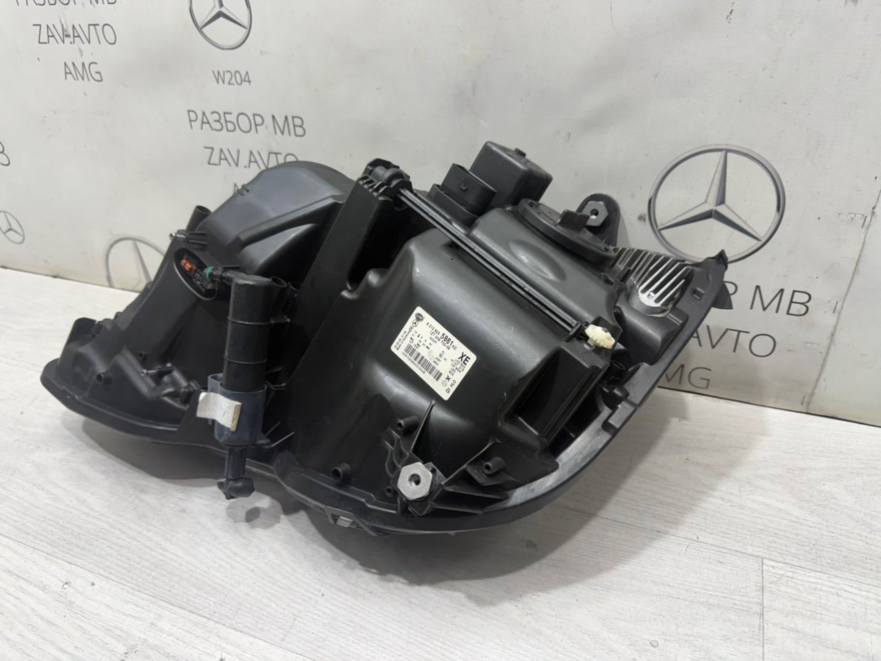Фара правая E-class W212
