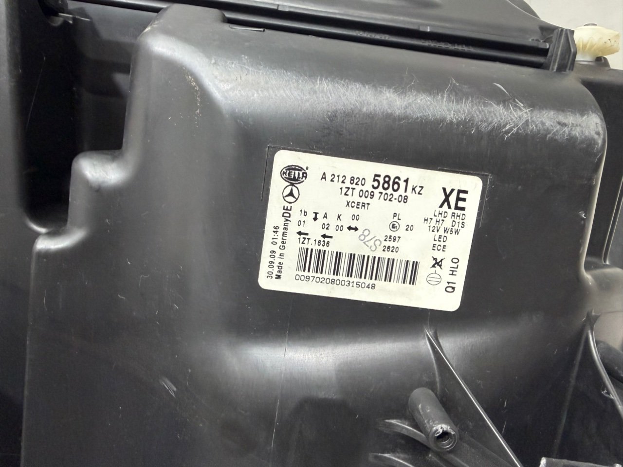 Фара правая E-class W212