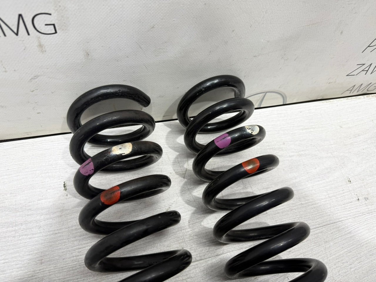 Пружина подвески задняя GLK X204