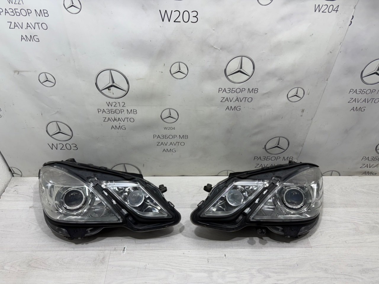 Фара Mercedes-Benz E-class W212 A2128205761 контрактная