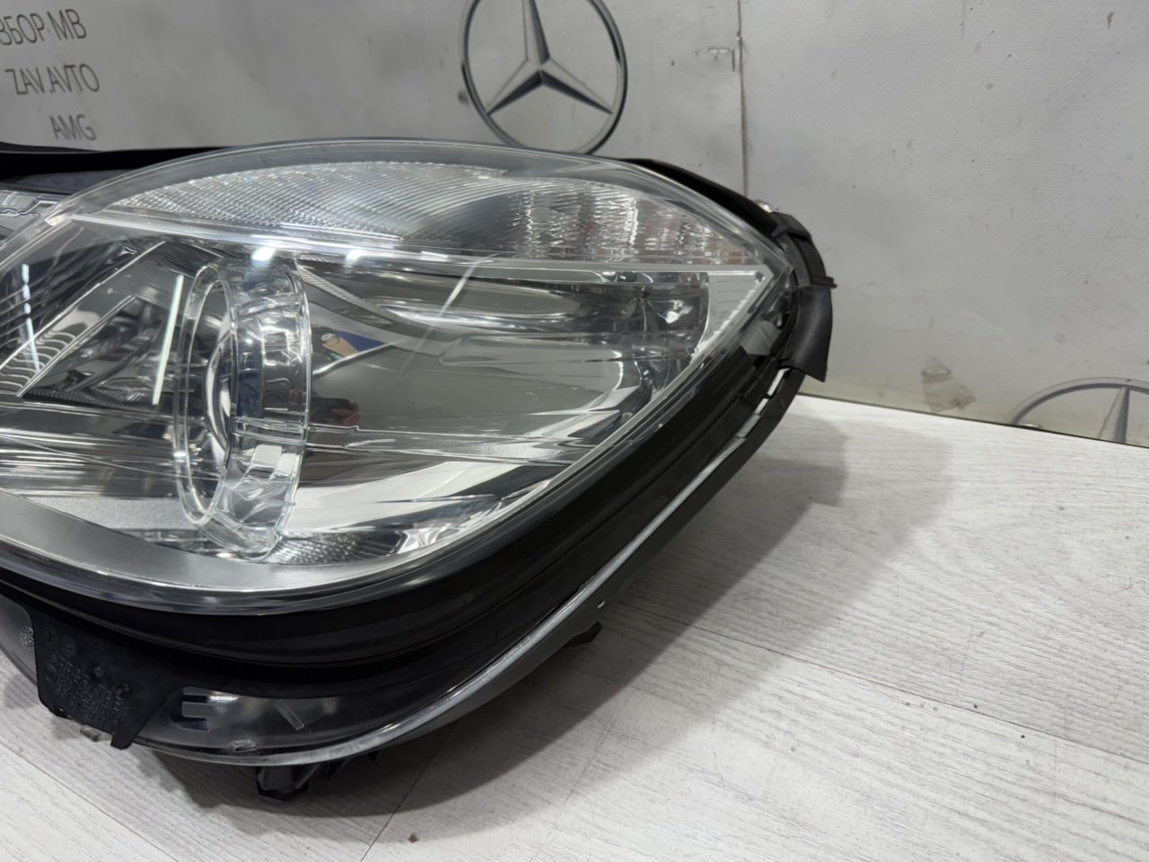 Фара E-class W212