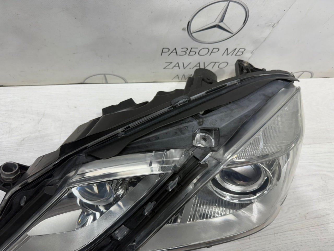 Фара E-class W212