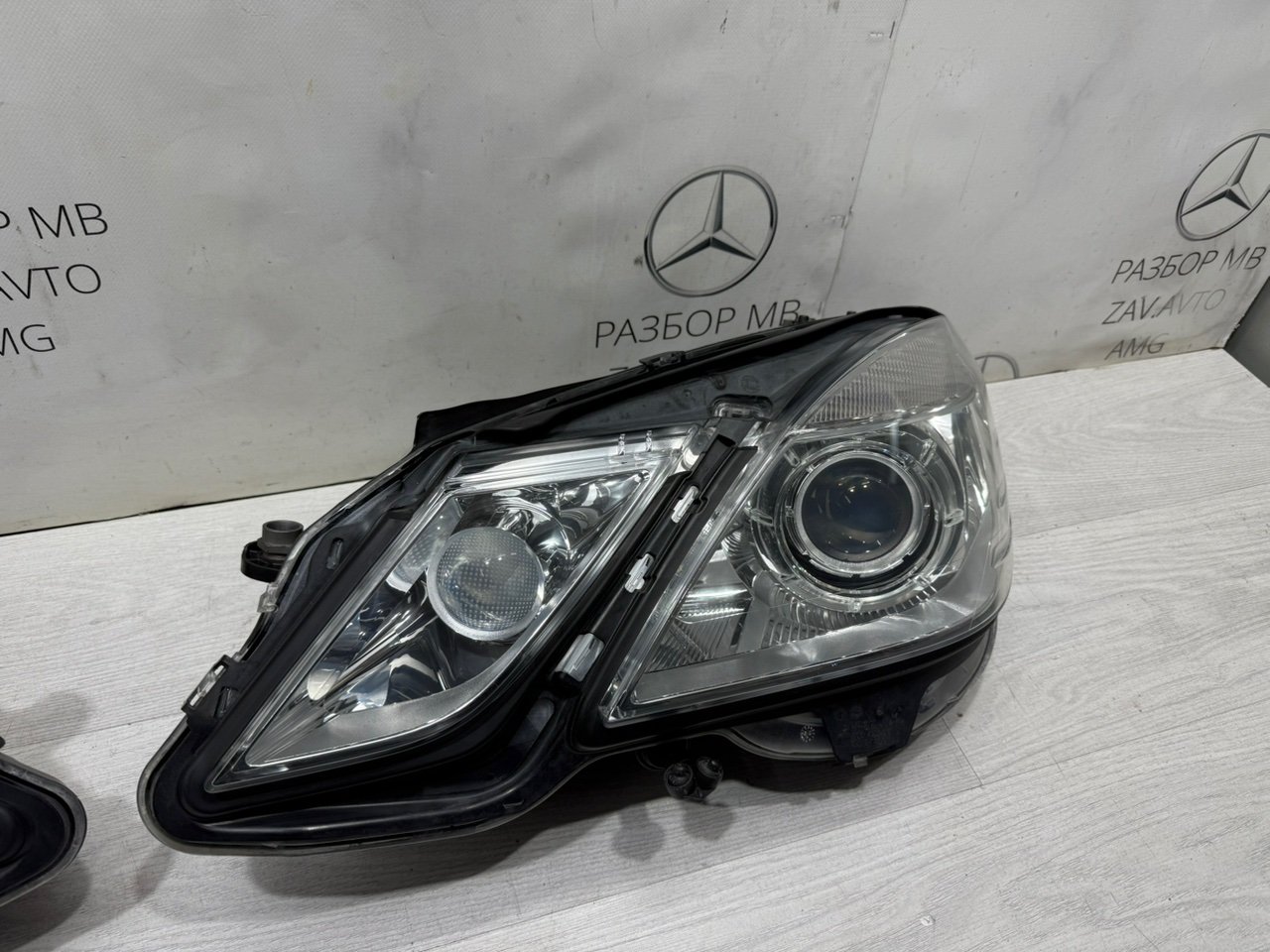 Фара E-class W212