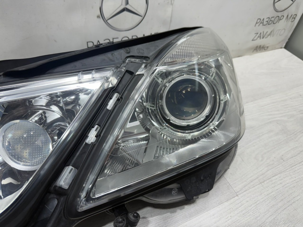 Фара E-class W212