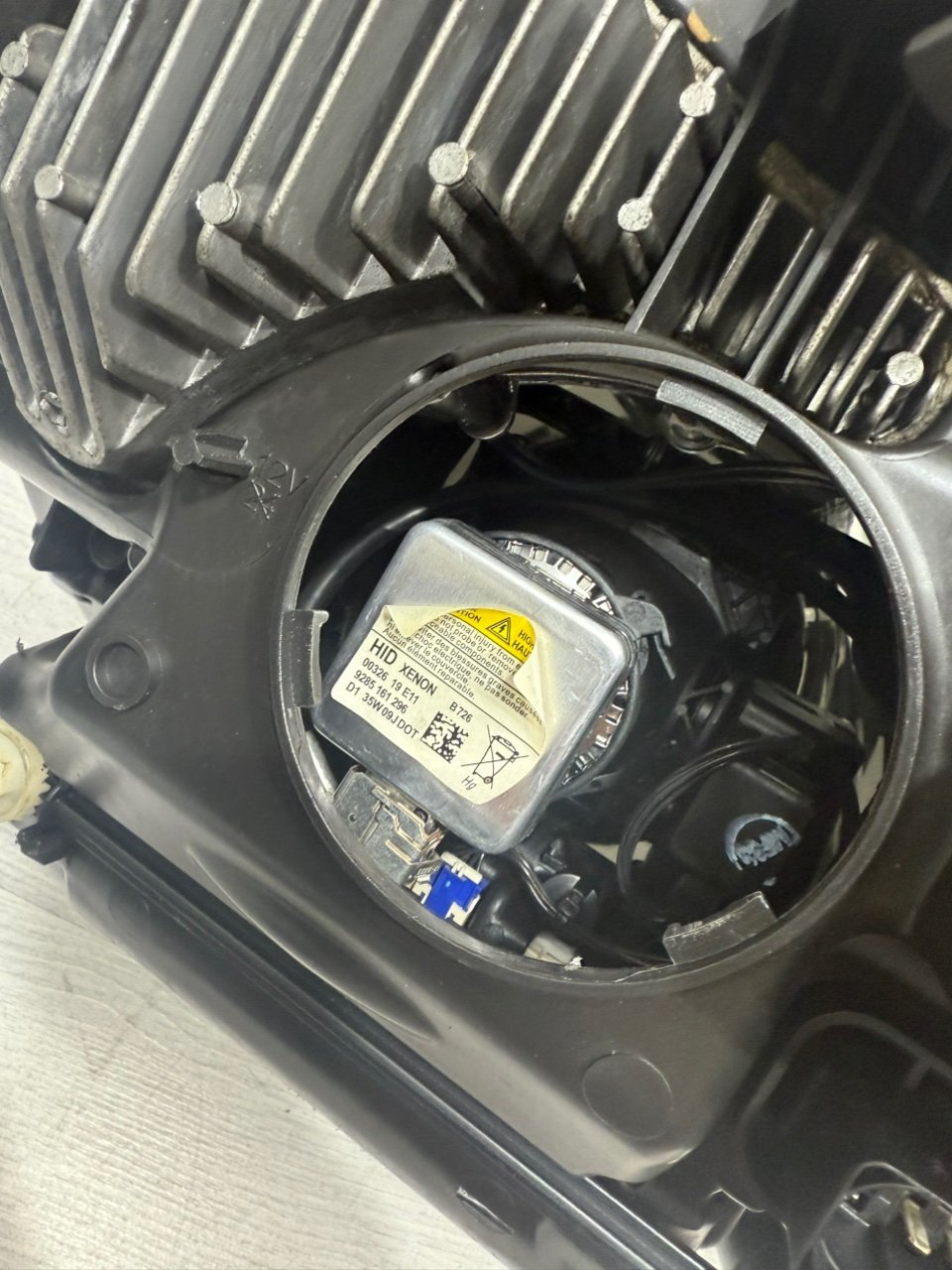 Фара E-class W212