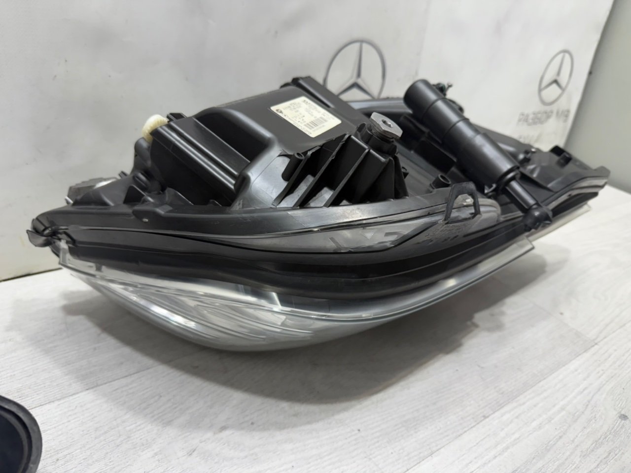 Фара E-class W212