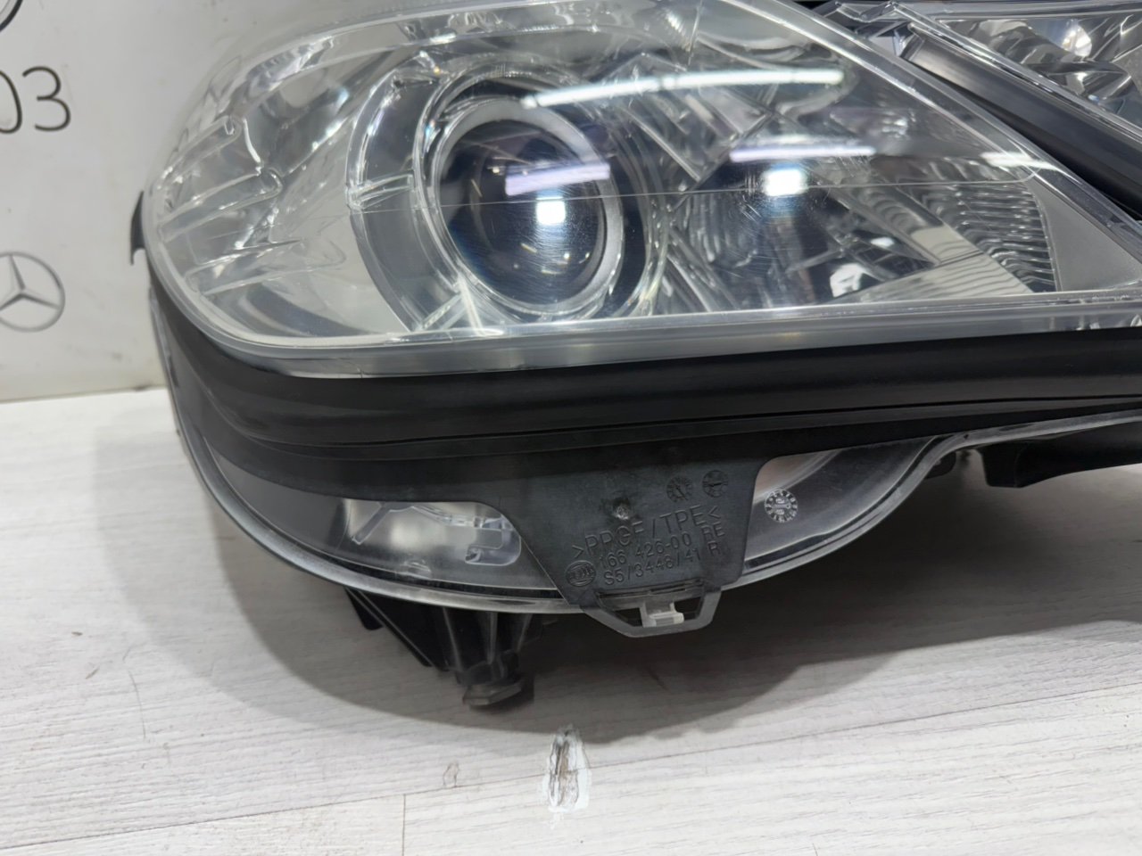 Фара E-class W212