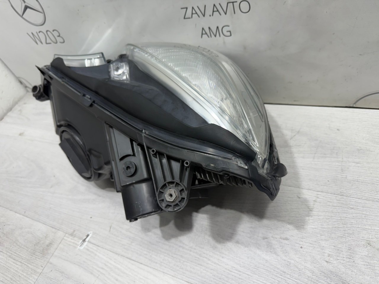 Фара E-class W212