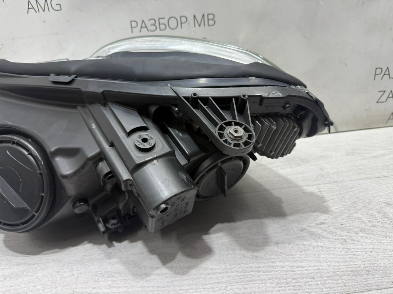 Фара E-class W212