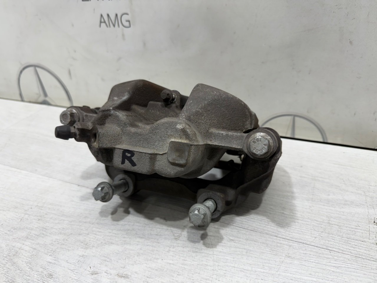 Суппорт тормозной передний правый GLK X204