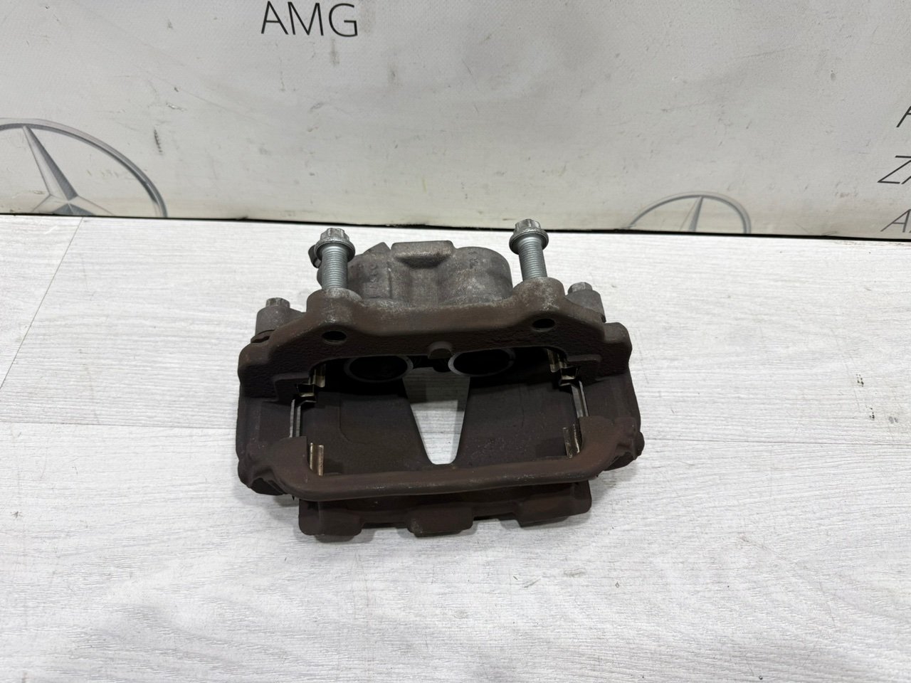 Суппорт тормозной передний правый GLK X204