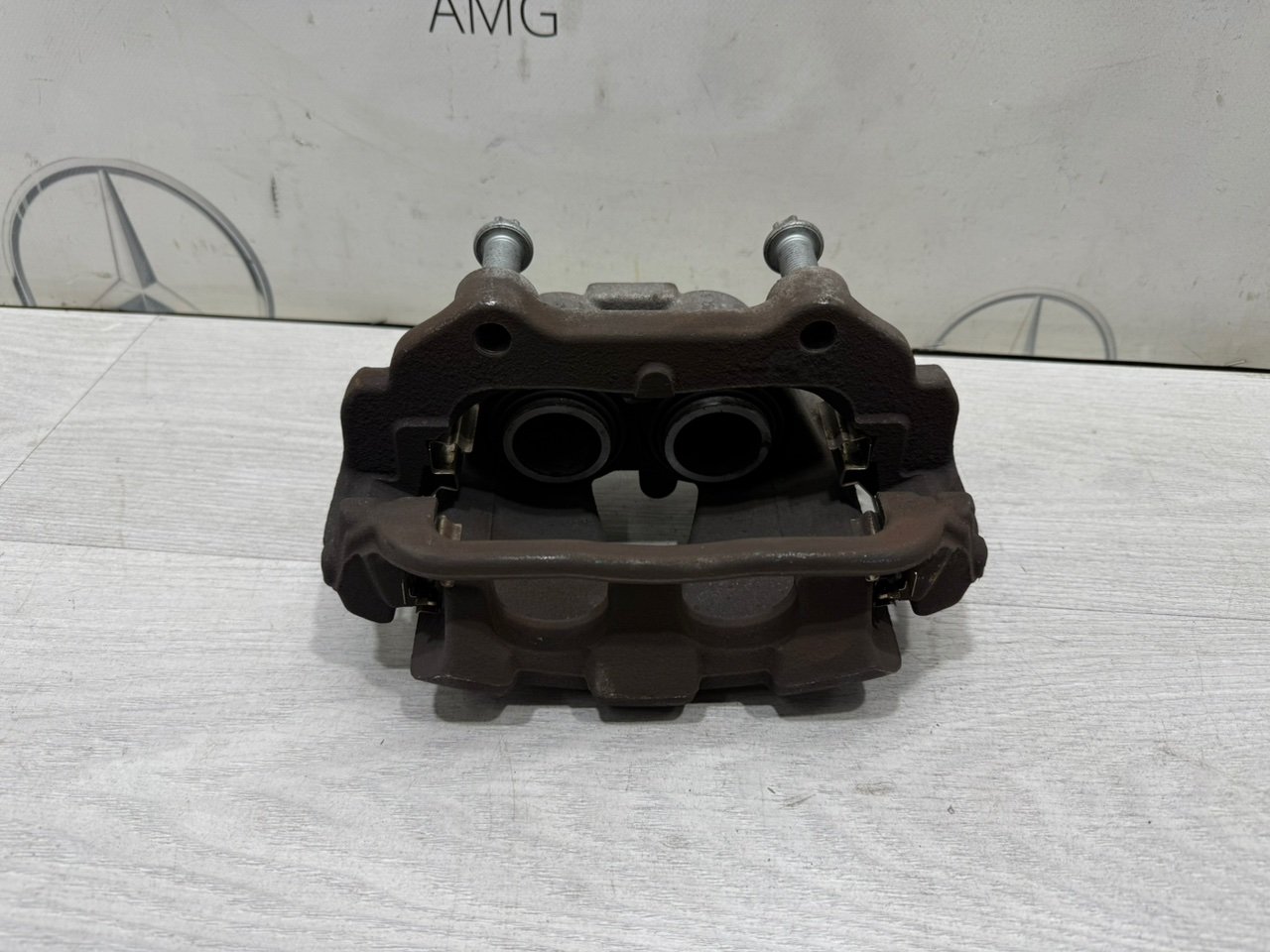 Суппорт тормозной передний правый GLK X204