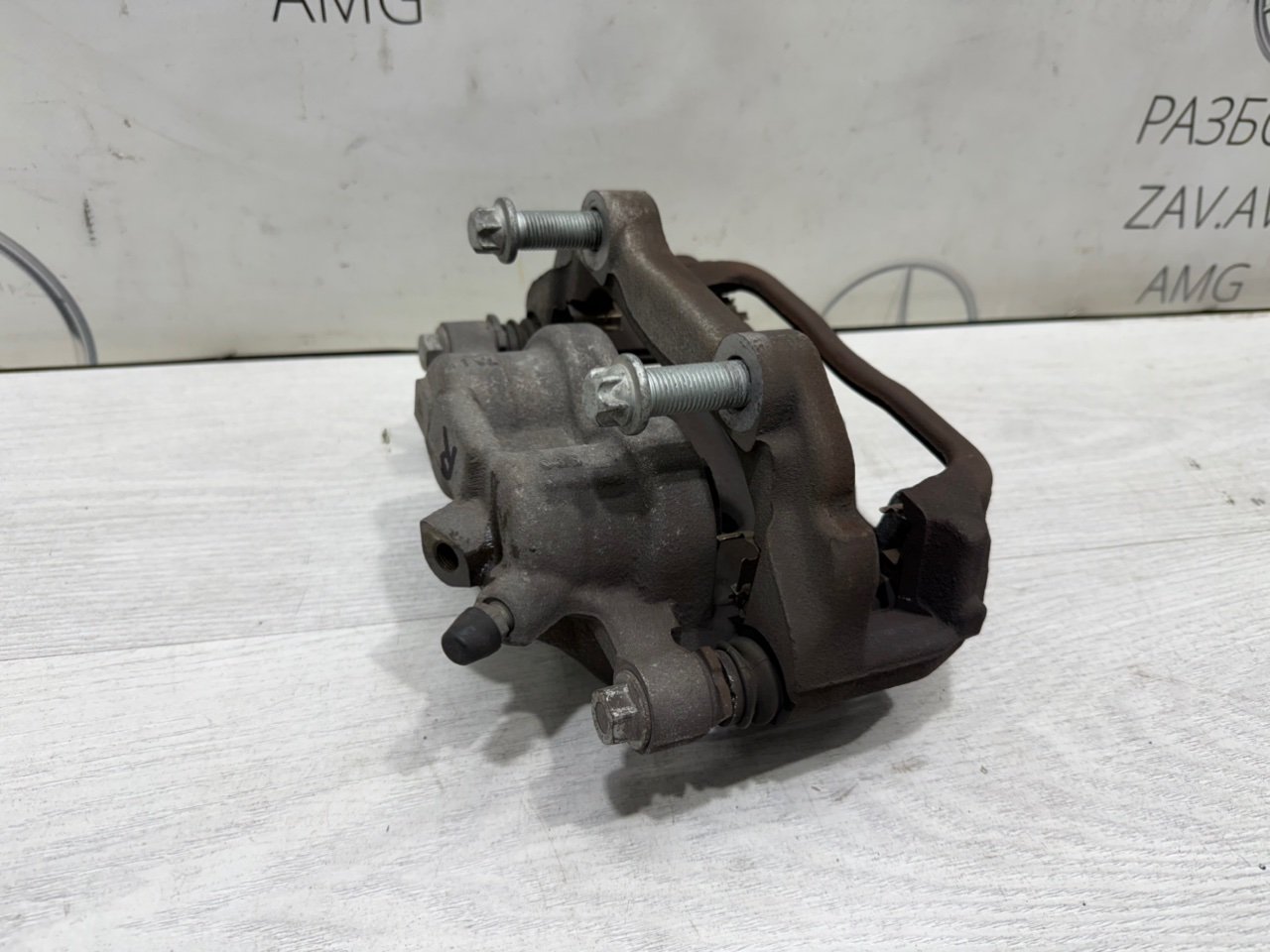 Суппорт тормозной передний правый GLK X204