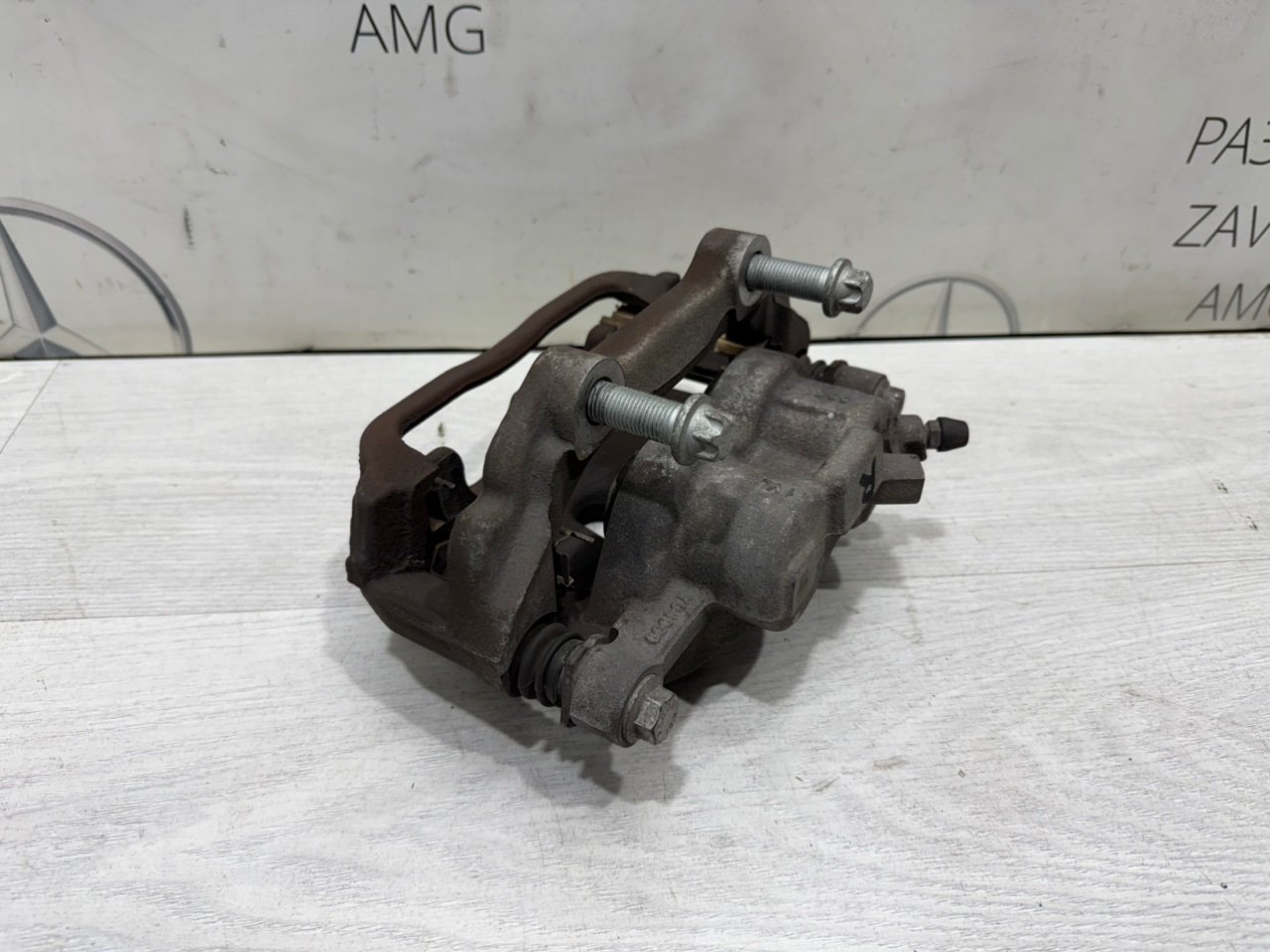 Суппорт тормозной передний правый GLK X204