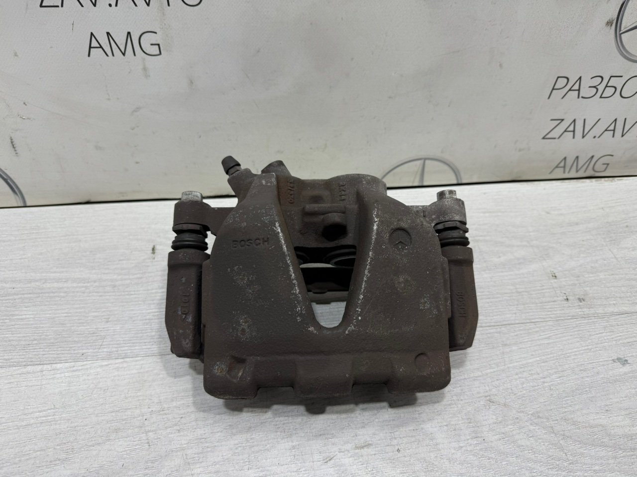 Суппорт тормозной передний левый GLK X204