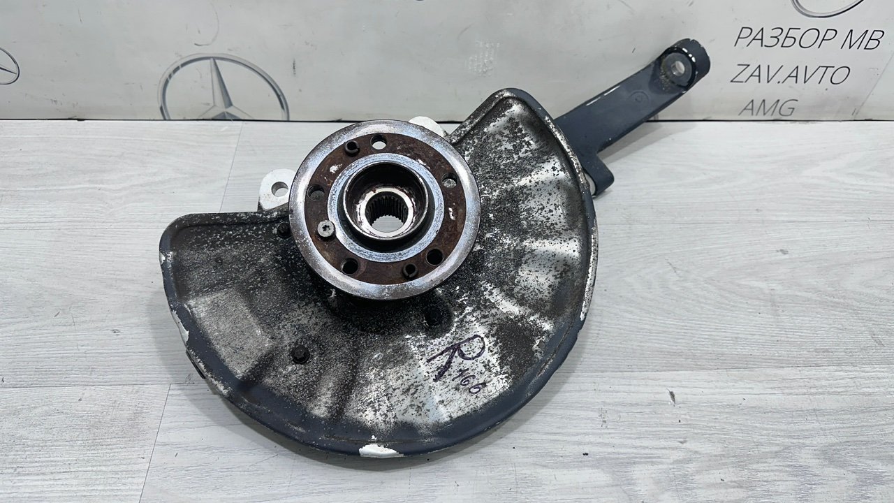 Кулак поворотный передний правый W166 OM642