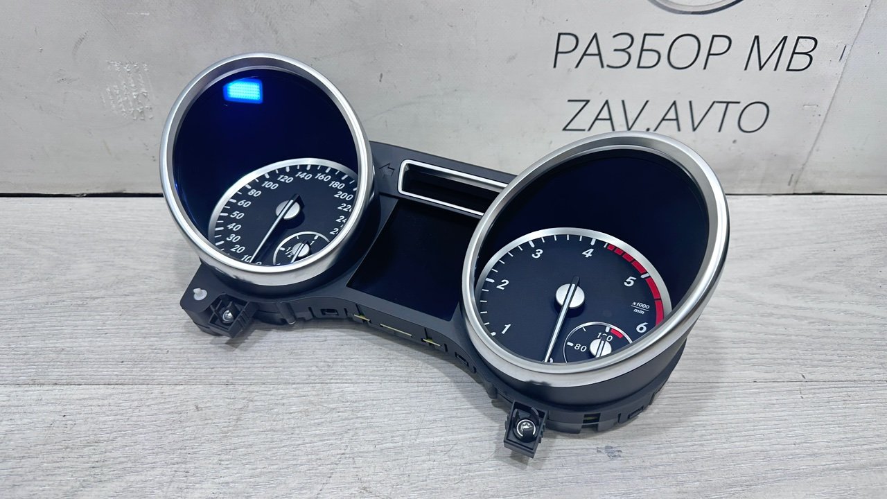 Запчасть панель приборов Mercedes W166 OM642 A1669003606 контрактная Панель приборов Mercedes W166 OM642 A1669003606 контрактная