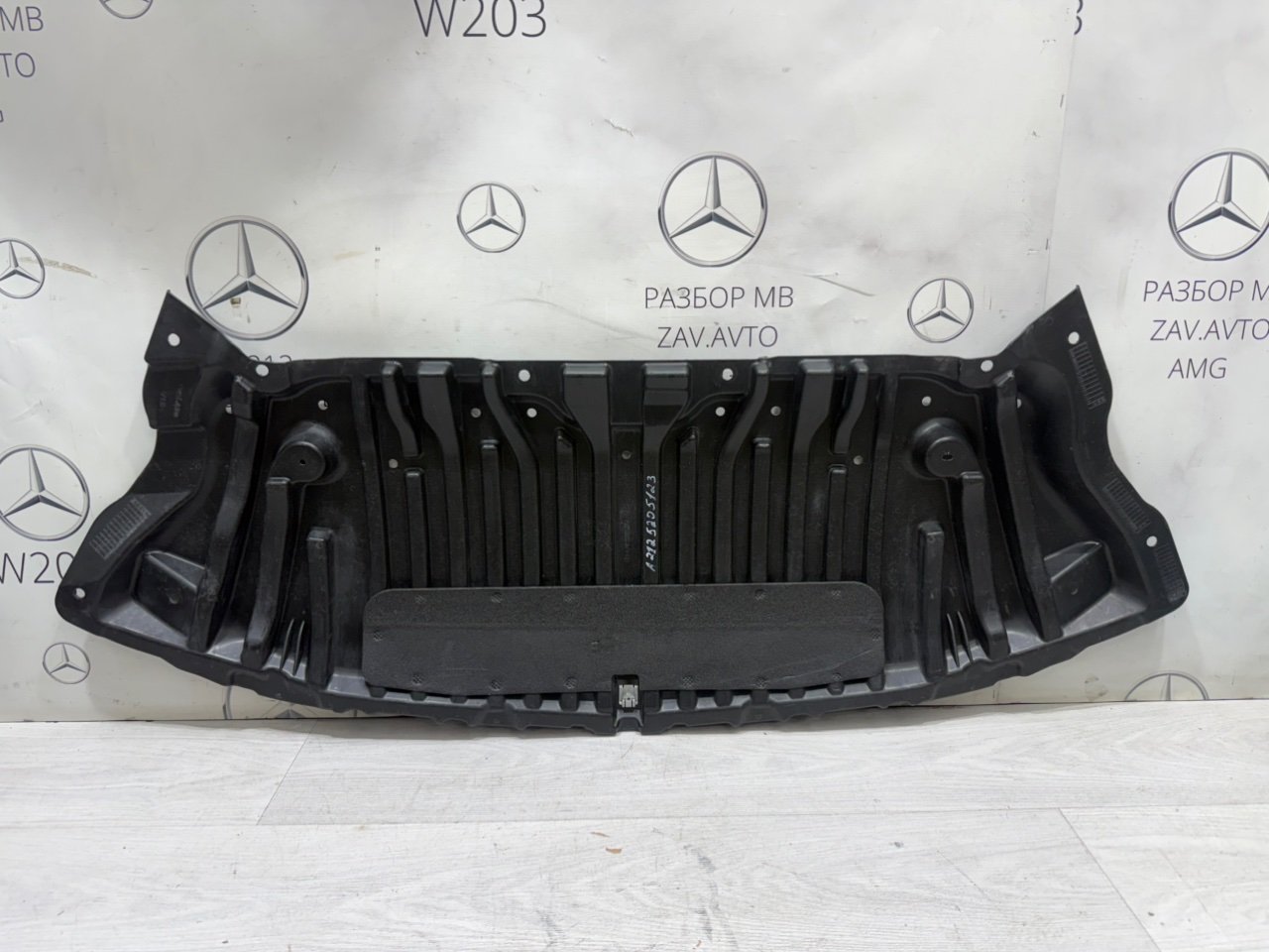 Защита бампера передняя Mercedes-Benz E-class W212 A2125205123 контрактная