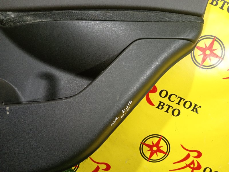 Обшивка двери задняя правая DUALIS 2009 KJ10 MR20DE