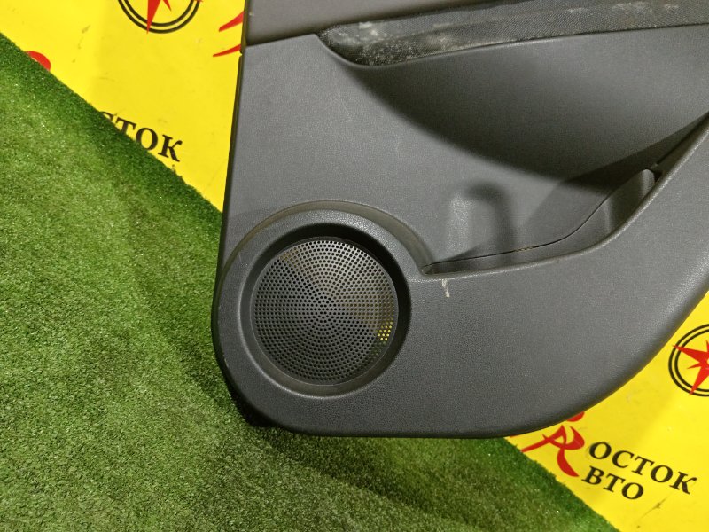 Обшивка двери задняя правая DUALIS 2009 KJ10 MR20DE