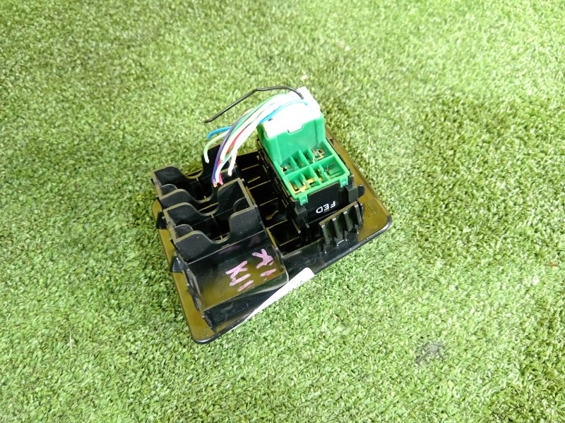 Блок управления зеркалами DUALIS 2009 KJ10 MR20DE Блок управления зеркалами DUALIS 2009 KJ10 MR20DE