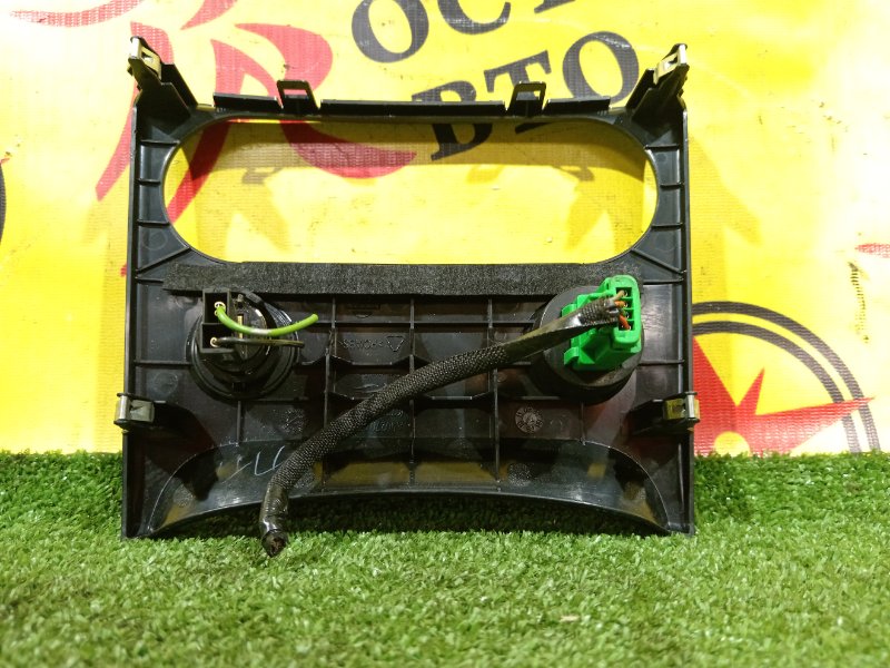 Прикуриватель NISSAN DUALIS KJ10 MR20DE Прикуриватель NISSAN DUALIS KJ10 MR20DE