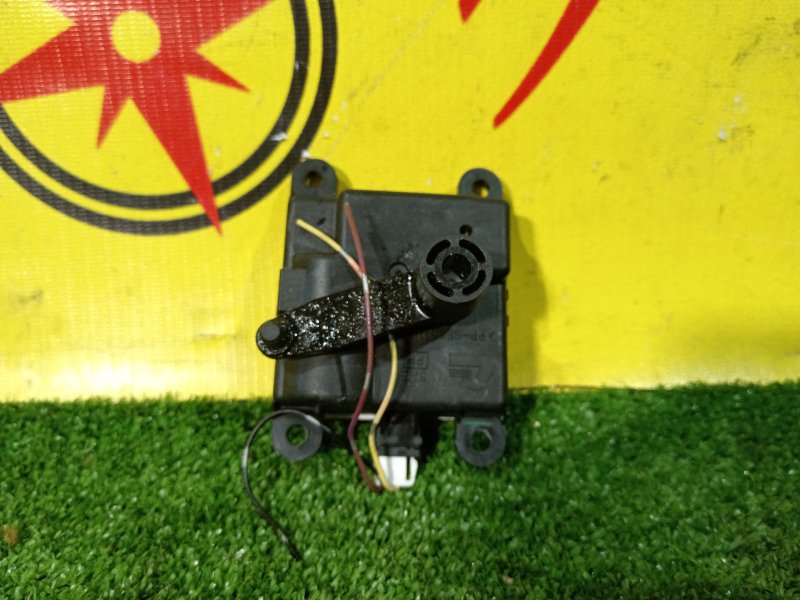 Сервопривод заслонок печки DUALIS 2009 KJ10 MR20DE Сервопривод заслонок печки DUALIS 2009 KJ10 MR20DE