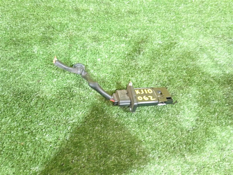 Расходомер (датчик расхода воздуха) NISSAN DUALIS 2009 KJ10 MR20DE 226807S000 контрактная