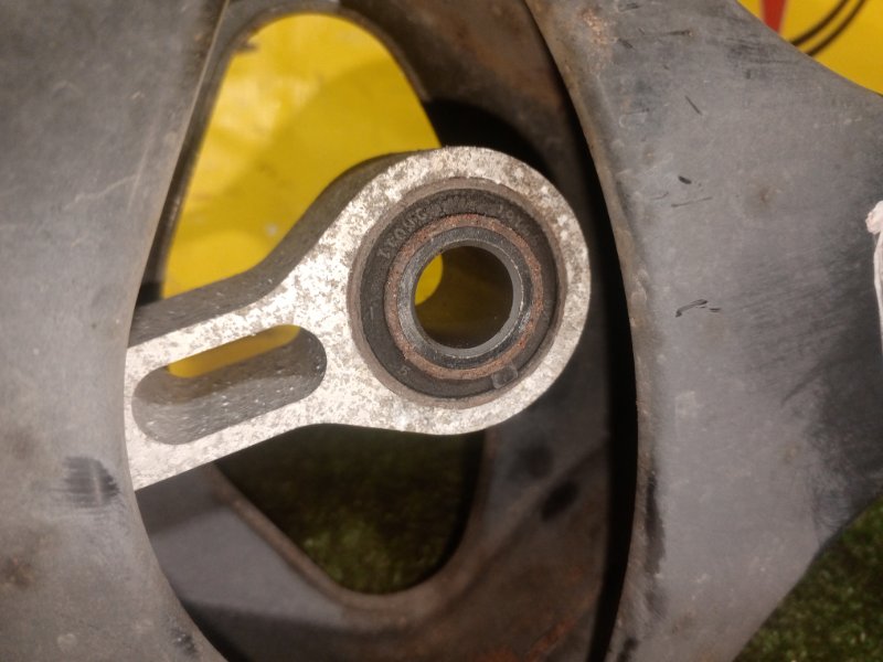 Рычаг задний NISSAN TINO V10 QG18DE Рычаг задний NISSAN TINO V10 QG18DE