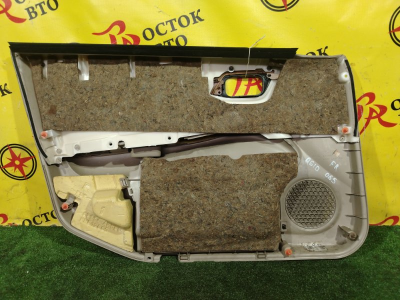 Обшивка двери передняя правая BLUEBIRD SYLPHY 2004 QG10 QG18DE