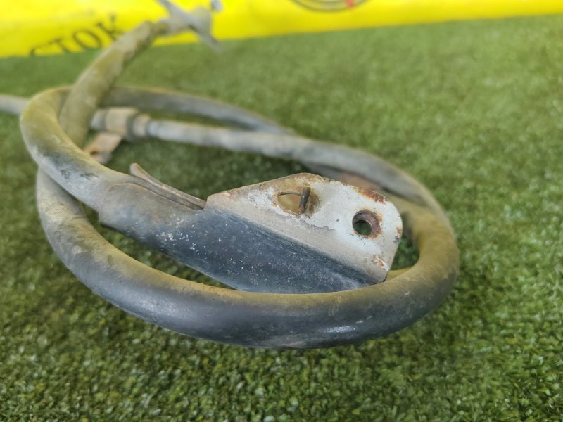 Трос ручника задний правый NISSAN TINO HV10 SR20DE Трос ручника задний правый NISSAN TINO HV10 SR20DE