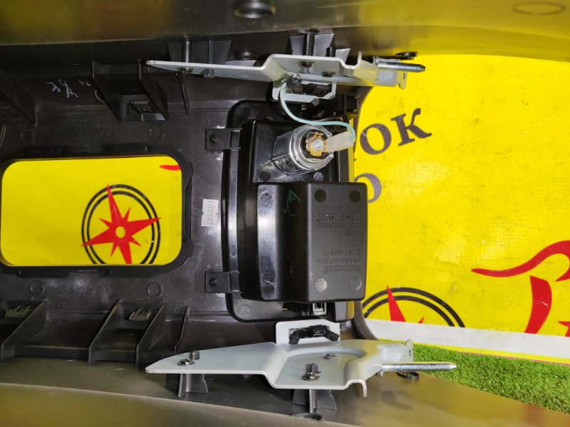 Подлокотник ESCAPE 2008 LFAL3F L3-VE