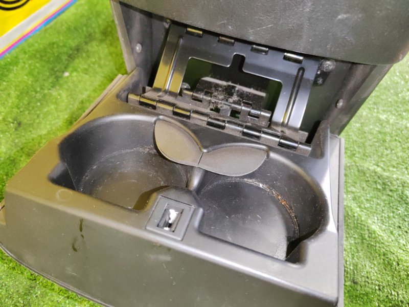 Подлокотник ESCAPE 2008 LFAL3F L3-VE