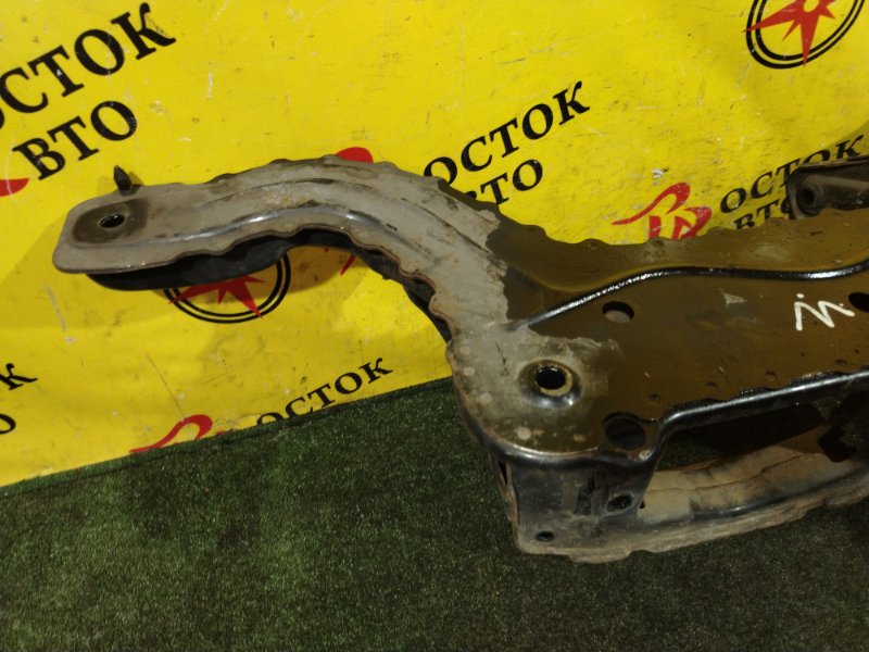 Балка поперечная задняя ESCAPE 2008 LFAL3F L3-VE Балка поперечная задняя ESCAPE 2008 LFAL3F L3-VE