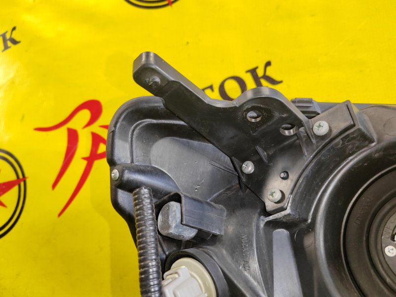 Фара передняя левая ESCAPE 2008 LFAL3F L3-VE