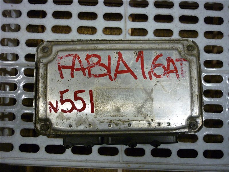 Блок управления двигателем Skoda Fabia 1.6 2010 (б/у)