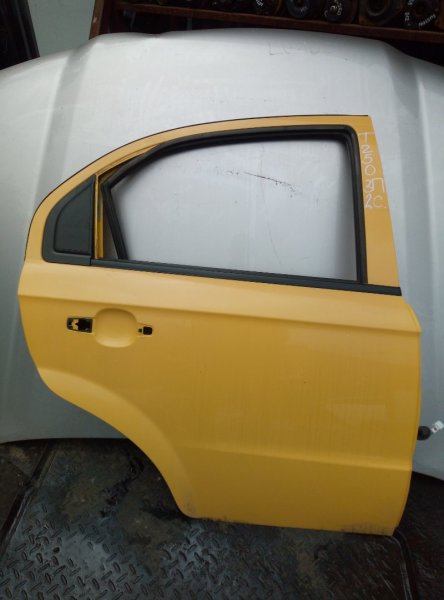 Дверь Chevrolet Aveo T250 задняя правая (б/у)