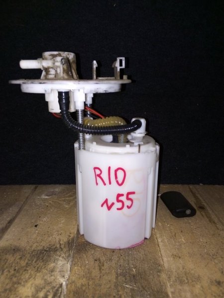 Топливный насос Kia Rio 2013 (б/у)