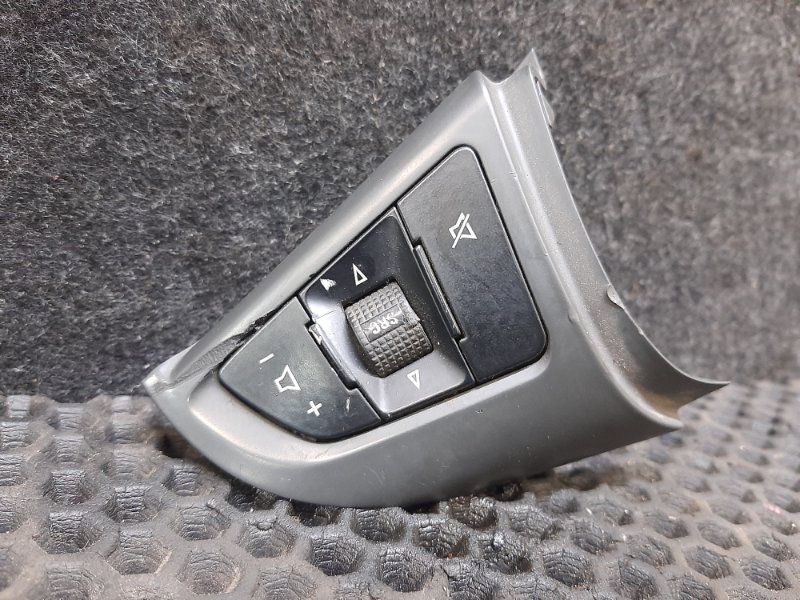 Кнопки на руль Chevrolet Cruze ХЭТЧБЕК Z18XER 2012 (б/у)