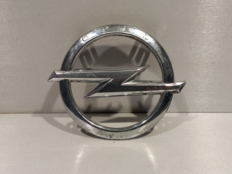 Эмблема Opel Antara LE9 2013 передняя (б/у)