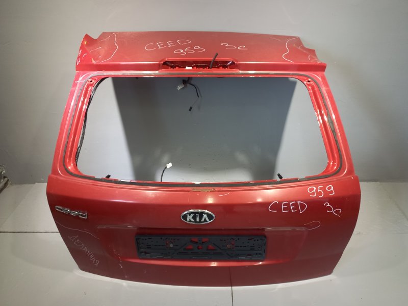 Крышка багажника Kia Ceed УНИВЕРСАЛ G4FC 2011 (б/у)