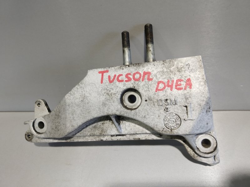 Кронштейн двигателя Hyundai Tucson D4EA правый (б/у)