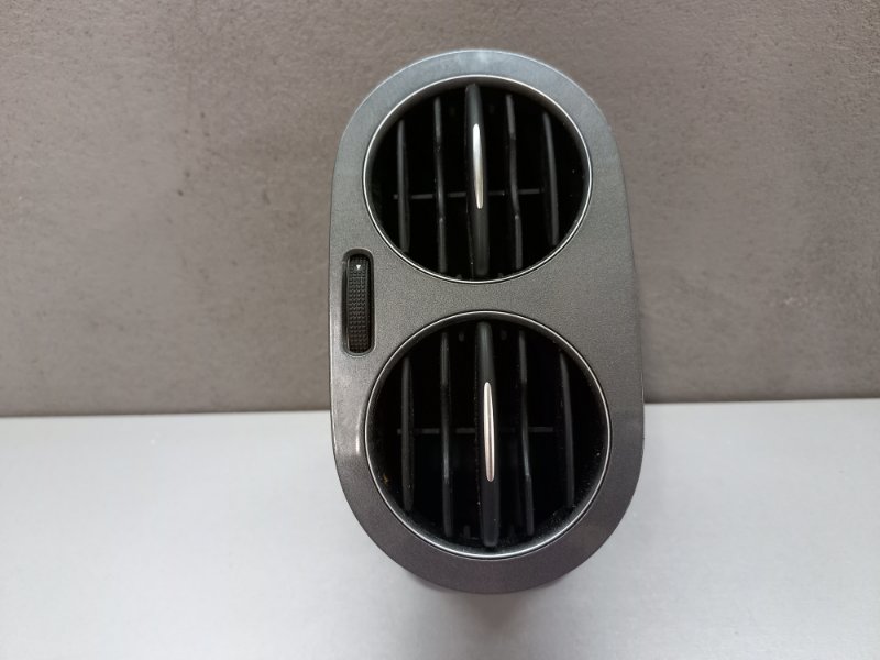 Дефлектор воздуха Volkswagen Tiguan CTH 2012 передний левый (б/у)